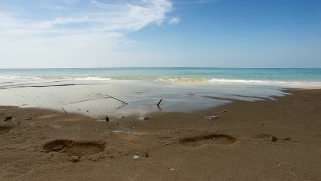 热带海滩海景，碧水蓝天视频素材