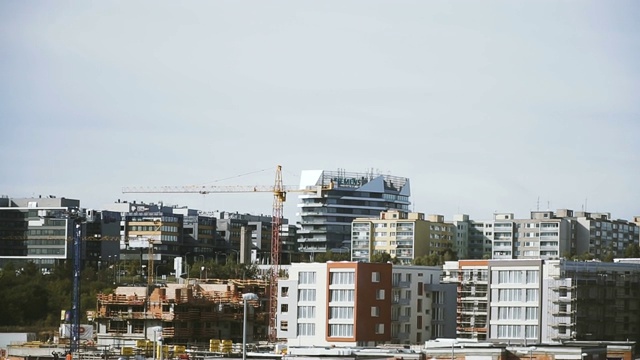 新建筑。布拉格市郊的新建筑视频素材