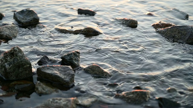 海浪在海边。视频素材