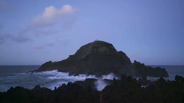 马德拉莫尼兹波尔图夜间的鼹鼠岛景观视频素材