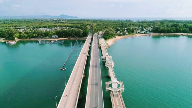 鸟瞰图普吉岛大桥或沙番沙林在泰国普吉岛视频素材