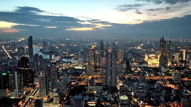 日落与城市风景的时间流逝视频素材