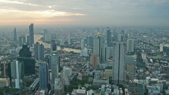 日落与城市风景的时间流逝视频素材