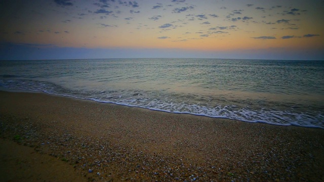 海滩上的日出视频素材