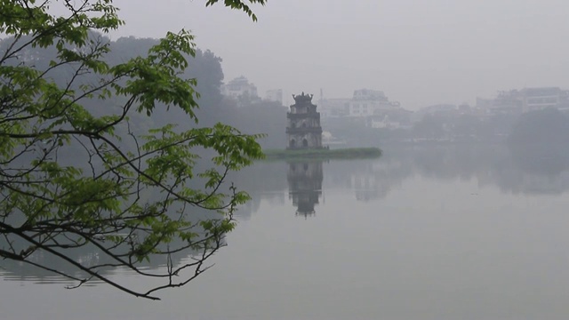 还剑湖上的乌龟塔，越南河内的象征视频素材