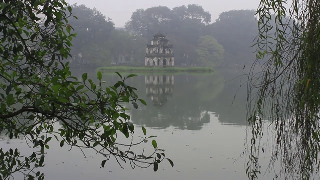 还剑湖上的乌龟塔，越南河内的象征视频素材