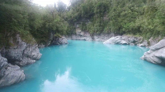 新西兰蓝泻湖视频素材