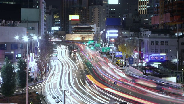 首尔中古南大门世宗大罗交通的夜景视频素材