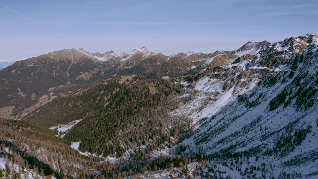 4K -山区景观与雪视频素材