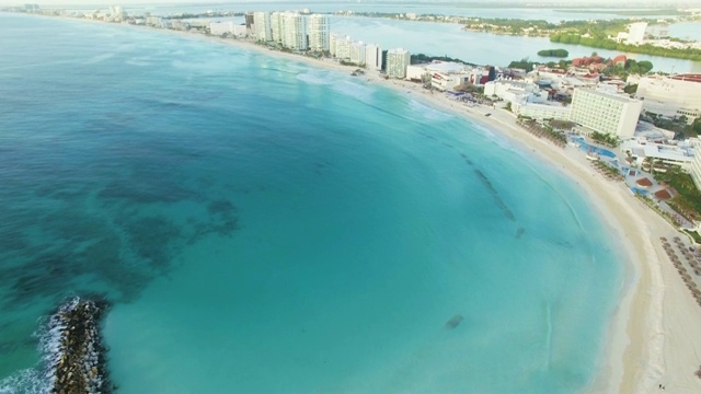 空中坎昆:海岸线视频素材