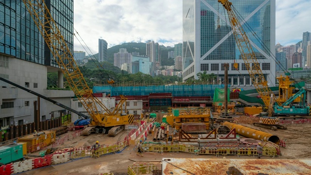 延时拍摄:在香港中环的建筑工地工作视频素材