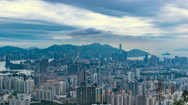 香港城市天际线景观从九龙山顶-时间推移视频素材