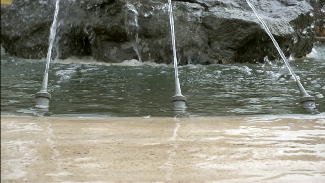 喷泉水池的水管视频素材