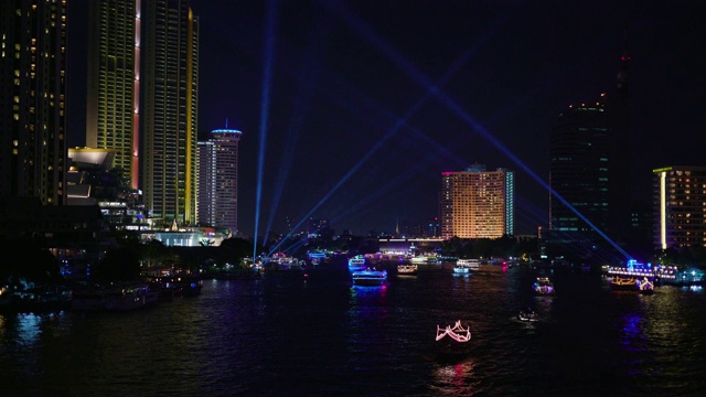 夜景聚焦湄南河，泰国曼谷。视频素材