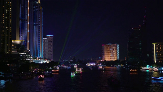 湄南河夜景，泰国曼谷。视频素材