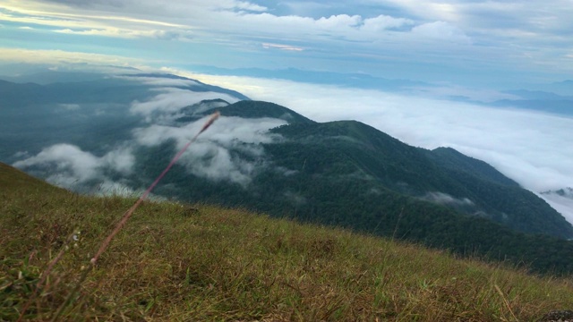 泰国清迈芒宗山顶的雾和云视频素材