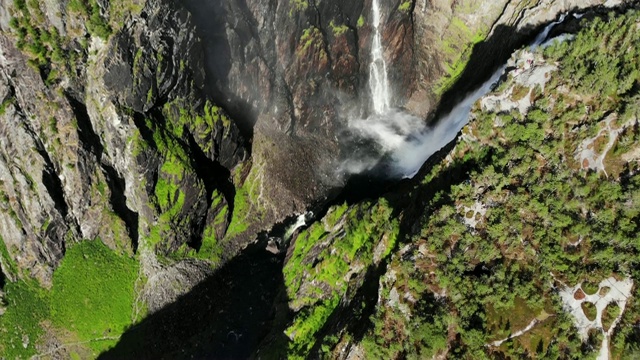 沃林斯福森瀑布，挪威Mabodalen峡谷视频素材