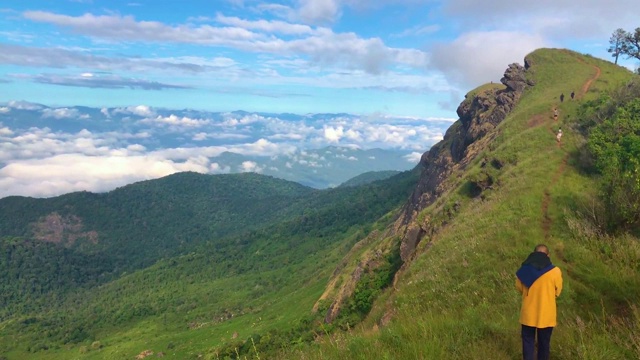 泰国清迈芒宗山顶的雾和云视频素材