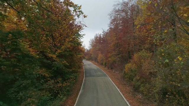 秋天的山路视频素材