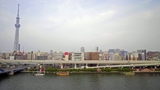 美丽的建筑建筑与东京的天空树和城市生活在日本东京视频素材