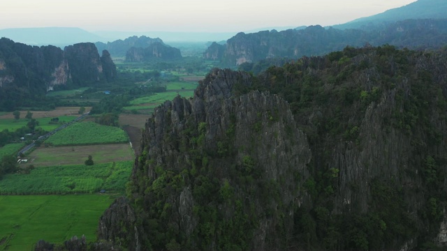 飞越山景4k视频视频素材