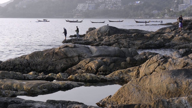 巴东海滩日落，普吉岛，泰国视频素材