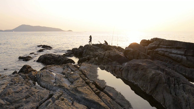 巴东海滩日落，普吉岛，泰国视频素材