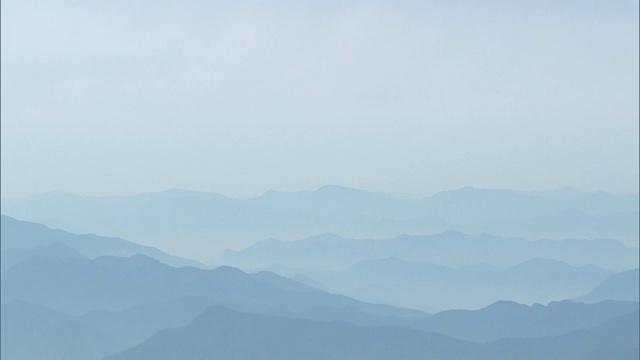 韩国江原道太白山脉(横跨朝鲜半岛的山脉)视频素材