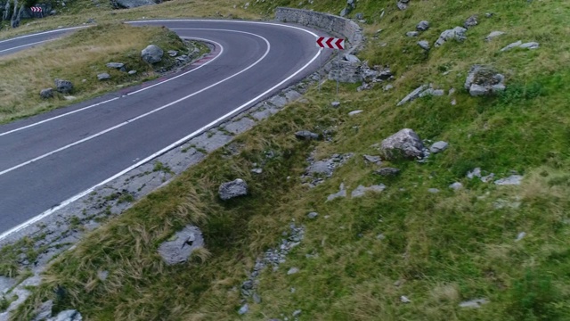 带无人机的山口。Transfagarasan道路。视频素材