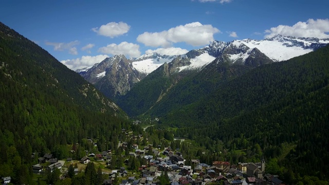 高山村架空有高山视频下载