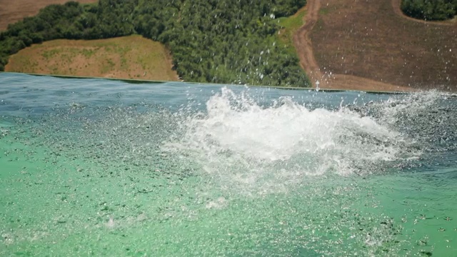 跳水入池视频素材