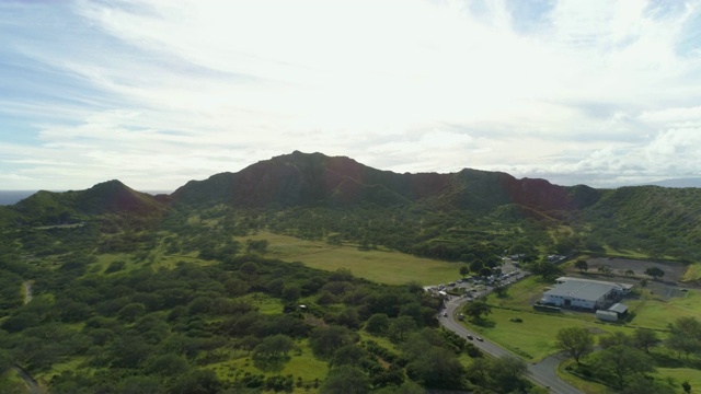 钻石头火山口鸟瞰图，瓦胡岛，夏威夷视频素材