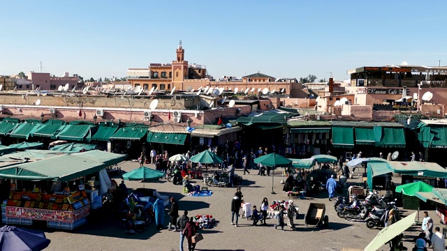 Jemaa el-Fna市场摊位中央广场购物广场马拉喀什摩洛哥视频素材