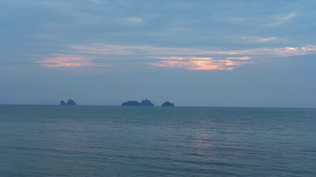 在海上岛屿，海洋日落，海景。泰国视频下载