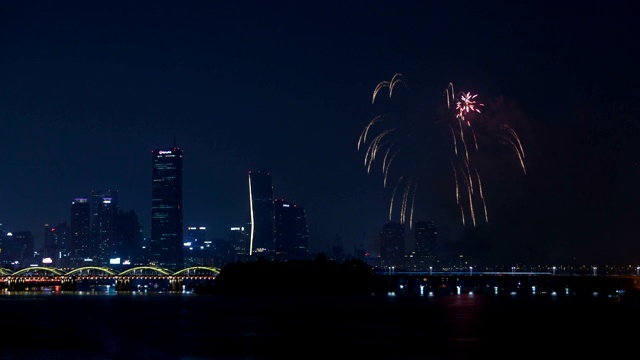 焰火节和汉江大桥夜景视频素材