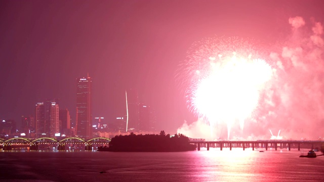 焰火节和汉江大桥夜景视频素材