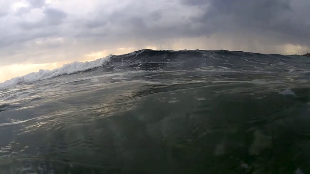 冲浪日出时视频素材