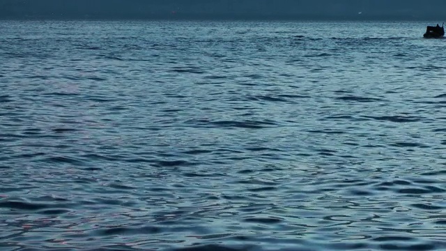 渔船与大海视频素材