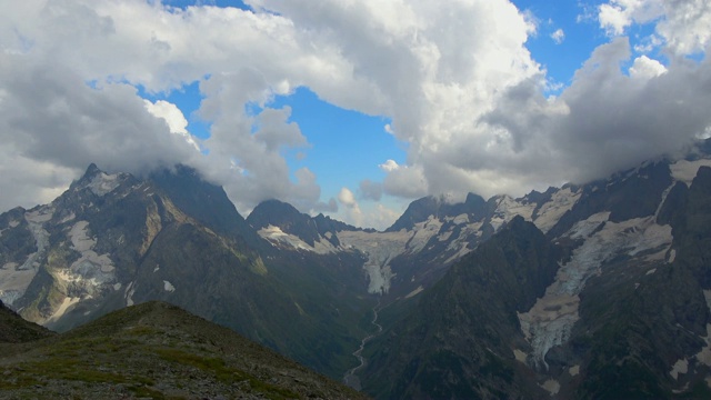 在东白山，高加索，俄罗斯，欧洲国家公园观赏山景视频素材