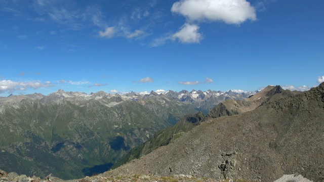 在东白山，高加索，俄罗斯，欧洲国家公园观赏山景视频素材