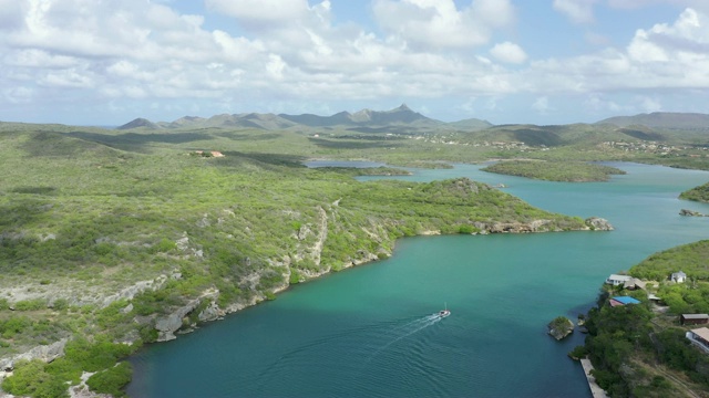 鸟瞰图的圣玛莎湾和加勒比海库拉索岛视频素材