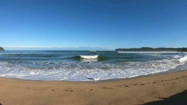 考艾岛哈纳雷湾海浪的时间间隔为4K视频素材