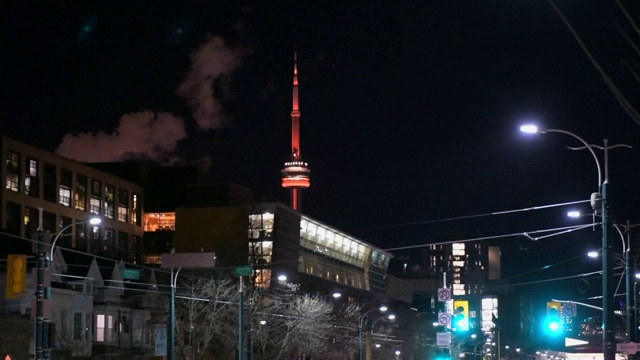 加拿大多伦多，CN塔和城市天际线从Spadina大道视频素材