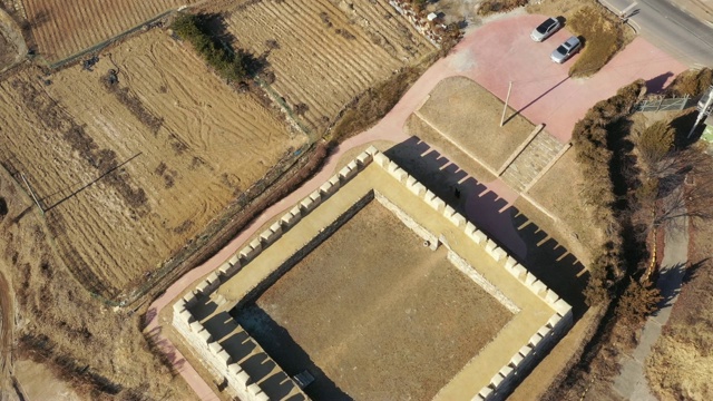 仁川江和道岛的华东台堡(建于朝鲜王朝)鸟瞰图视频素材