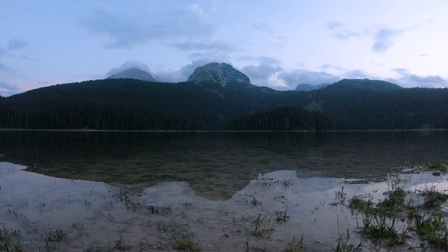 黑山黑湖的日落视频素材