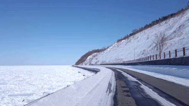 窗外的北海道雪景(知床国家公园)视频素材