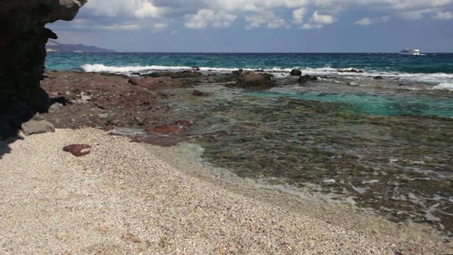 美丽的Los Muertos海滩，在Cabo de Gata-Níjar自然公园，西班牙视频素材