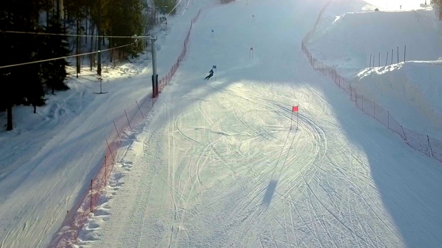 滑雪胜地森林鸟瞰图视频素材