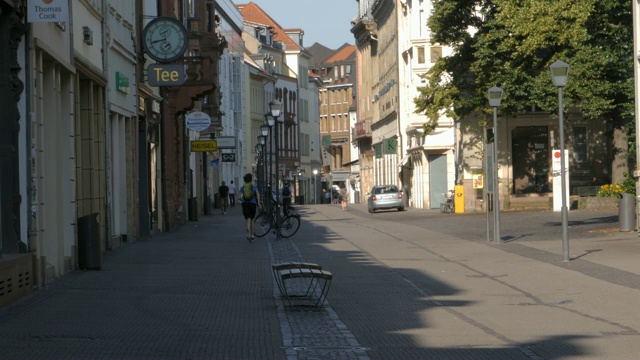 德国海德堡-主街(Hauptstrasse)步行街视频素材