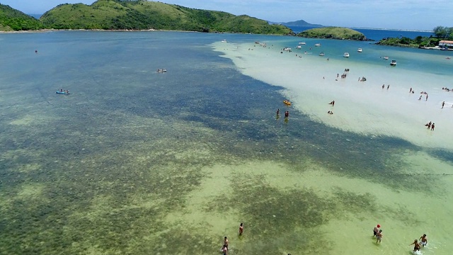 日本岛和Forte海滩，卡波弗里奥，巴西里约热内卢。旅游目的地。旅游的观点。邮政卡。视频素材